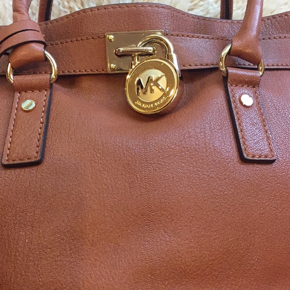 Michael Kors Hamilton Large Bag - Picture 4 of 8